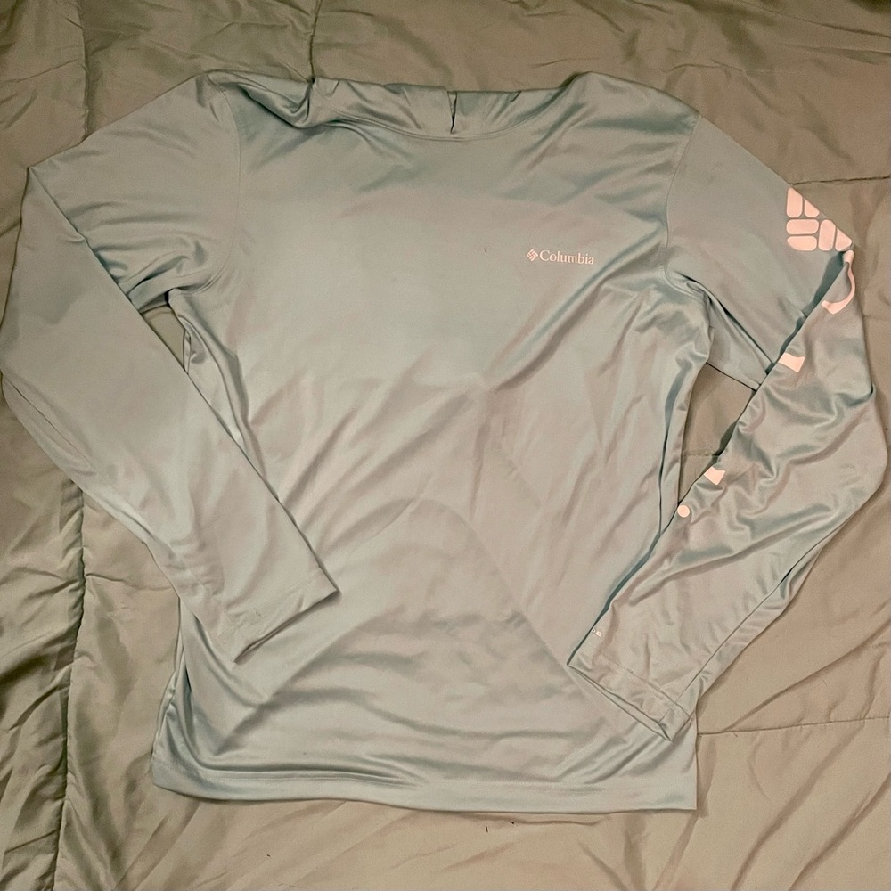 Women’s Columbia SPF Hooded Long sleeve shirt, Size Large